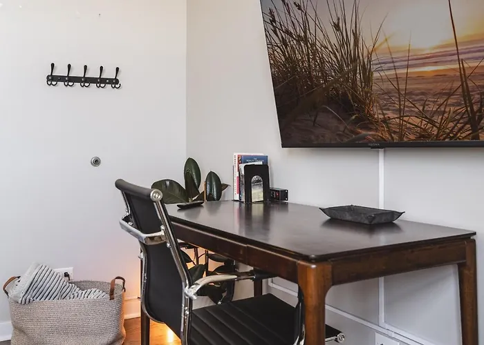 Penthouse With Private Rooftop And Skyline Views - Sleeps 6 Apartamento